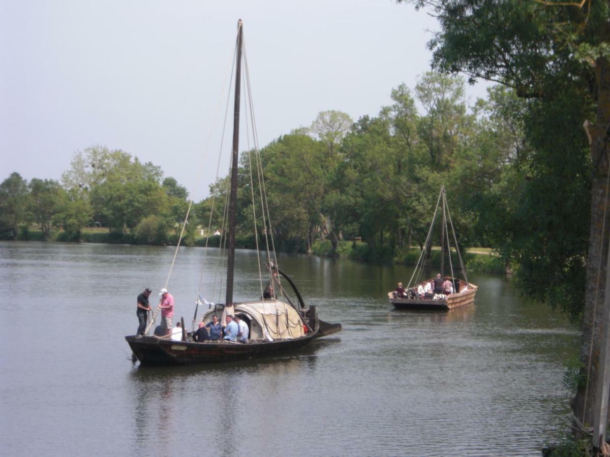 " Le Cher Passant " Savonnieres Ngoại thất bức ảnh